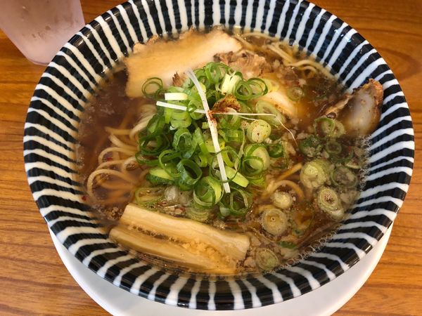 「煮干・醤油ラーメン」@らー麺 村咲の写真