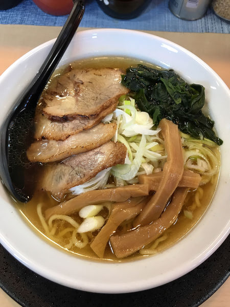 「塩らーめん」@鶏豚骨ラーメン 御成屋 与野本町店の写真