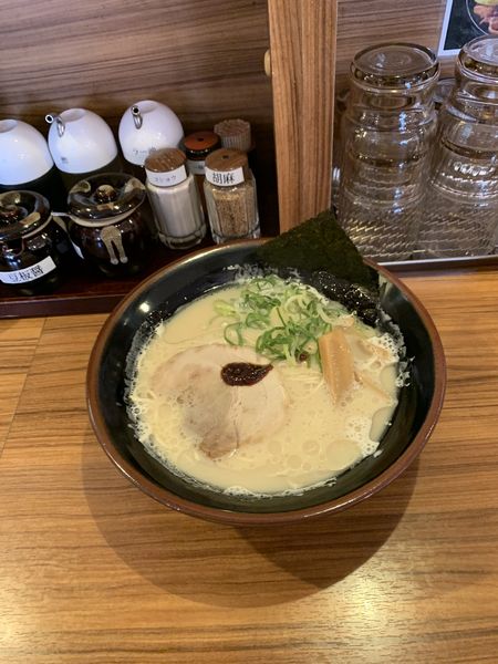 「豚骨ラーメン」@横浜家系ラーメン 横浜道 野田蕃昌店の写真