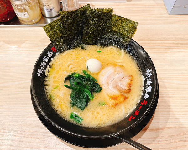「ラーメン(醤油)」@横浜家系ラーメン 有楽家 総本店の写真