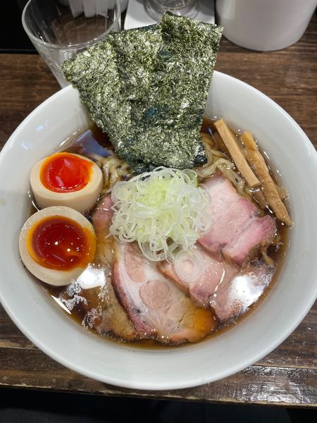 「特製醤油ラーメン（大盛り）」@櫻井中華そば店の写真