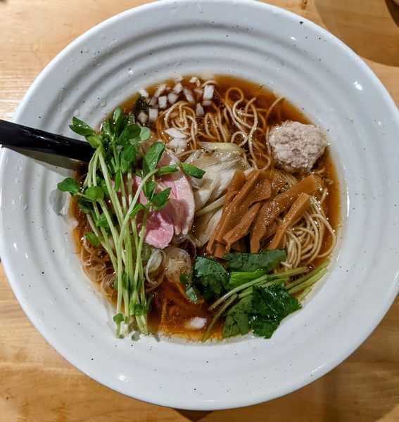 「鴨だし醤油らぁ麺 850円」@鴨だしらぁ麺 轟の写真