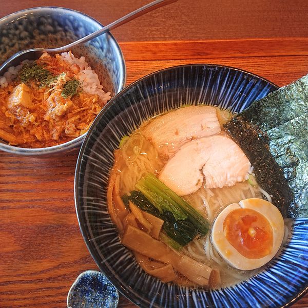 「塩ラーメン850円、ミニカレー350円」@Omirukの写真