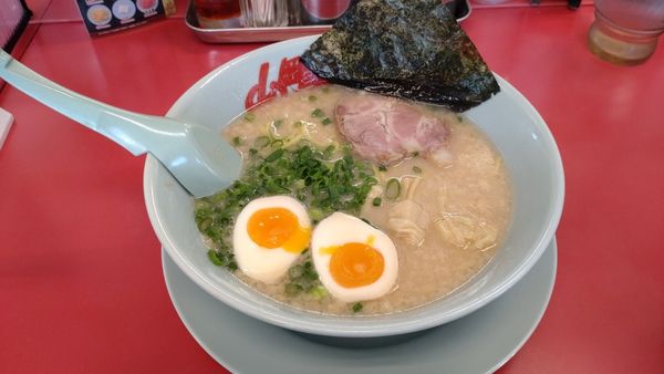 「プレミアム塩豚骨」@ラーメン山岡家 千葉鎌ヶ谷店の写真