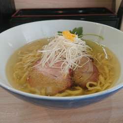 塩らぁ麺(手揉み麺)