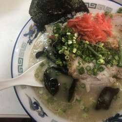博多ラーメン(並)+肉丼(並)1100円