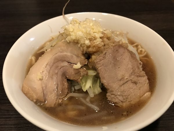 「ラーメン小」@六麓 豚らーめんの写真