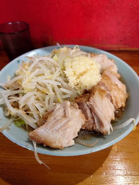 「チャーシュー麺　ニンニク」@ラーメン髭の写真