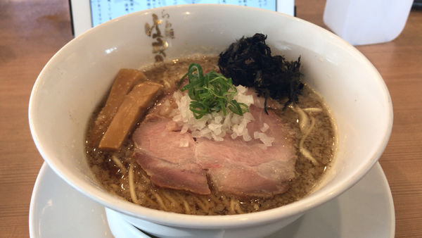 「背脂煮干そば ¥800」@らぁ麺 はやし田 松戸主水店の写真