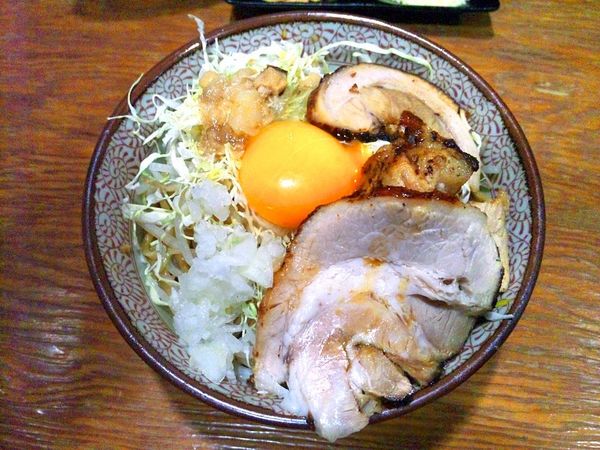 「まぜそば（チャーシューマシマシ･アブラ･タマネギ）」@まぜそば さなじの写真