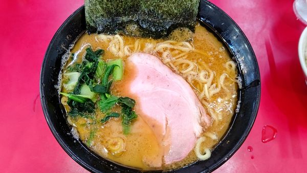 「ラーメン（中）」@杉田家 千葉祐光店の写真