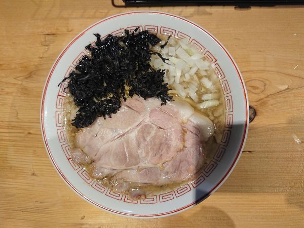 「中華そば（醤油）＋バラのり」@背脂煮干し中華そば 和市 新橋本店の写真