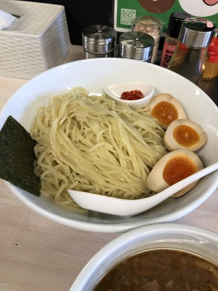 「辛つけ麺(大盛り)+味玉」@元祖敏々亭 びんびん 高尾店の写真