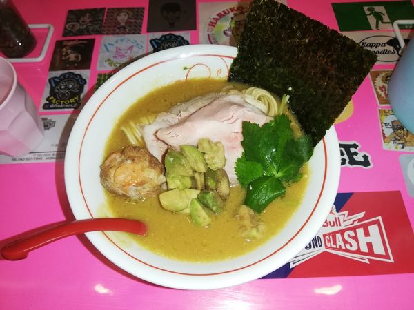 「凛々しい海老アボカド中華そば」@らーめん凛々の写真