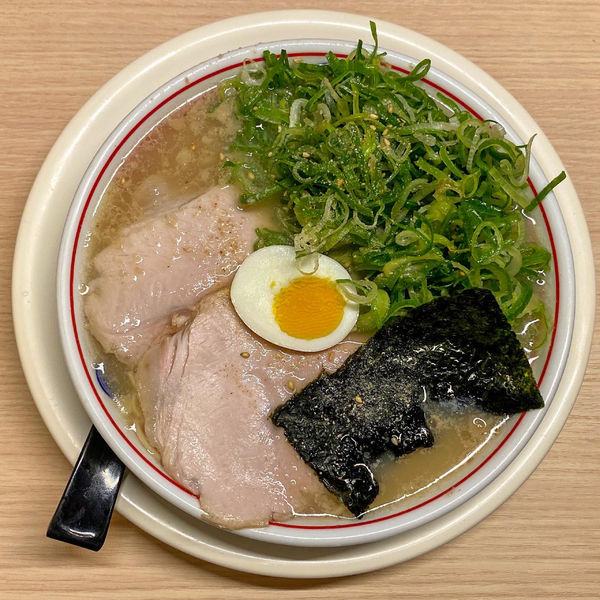 「ネギ淡口豚骨ラーメン ¥900」@空ノ色 王子店の写真