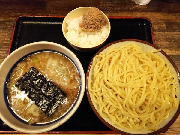 「【10周年限定】もりそば（大）＋背脂＋ワンタン　650円」@青森大勝軒の写真