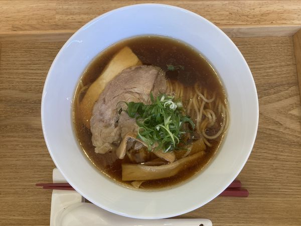 「らぁめん (醤油) ＋半チャーハン」@らぁめん ご恩の写真