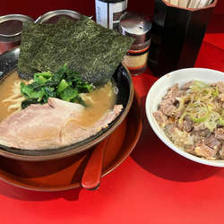 ラーメン（かため）＋チャーシュー丼