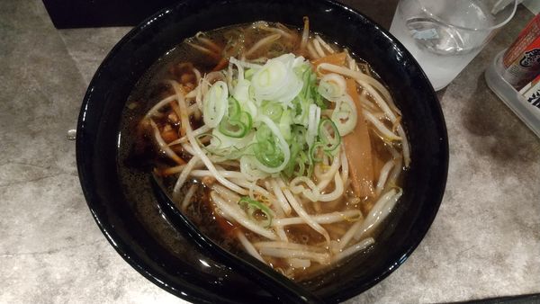 「札幌焦がしにんにく醤油ラーメン850円」@札幌味噌ラーメン葵葉 荏原中延店の写真