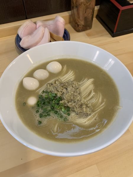 「広島牡蠣濃厚塩ソバ うずら」@煮干ソバと米 今日の1番の写真