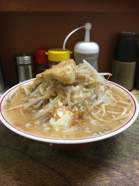 「ラーメン小」@とんトコ豚の写真