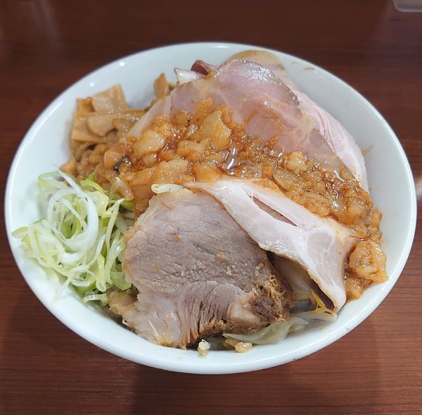 「油そば小+豚増しMIX(1230円)」@どでん 西川口店の写真