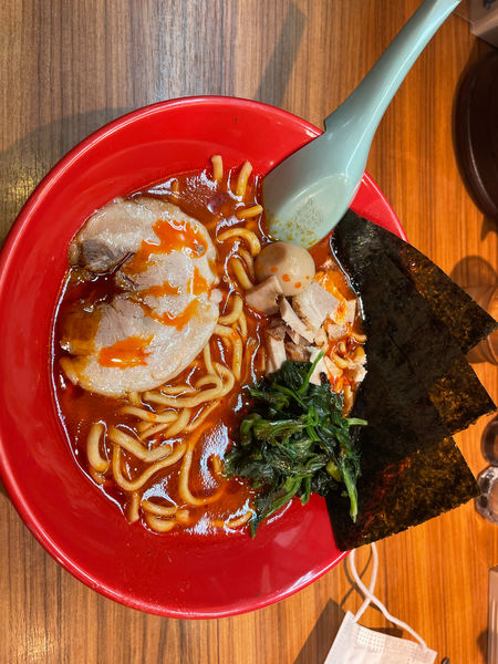 「赤辛家系ラーメン」@横浜家系ラーメン 壱角家 大和桜ヶ丘店の写真