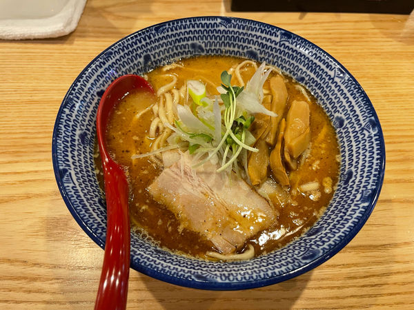 「濃厚鶏白湯ラーメン」@焼きあごラーメン 侍道の写真