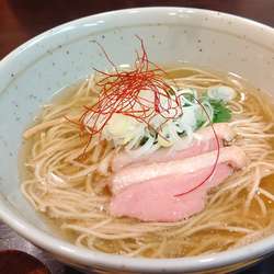 鴨出汁 白（白醤油）９００円