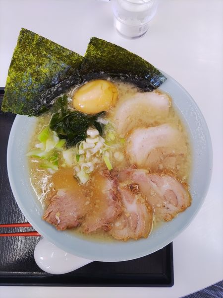 「チャーシューメン+味玉  ﾒﾝﾏ抜き」@ラーメンショップ 北川辺店の写真
