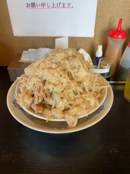 「ラーメン大(全マシマシ)」@麺とび六方の写真