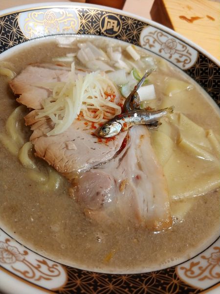 「すごい煮干ラーメン塩」@すごい煮干ラーメン野毛 すし 釣りきんの写真