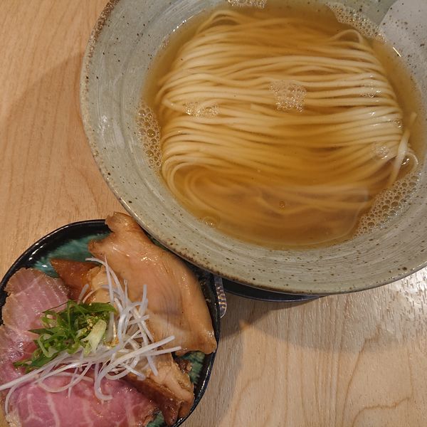 「煮干と節と貝の癒湯【琥珀】1200円、贅沢SP肉丼500円」@improv.の写真