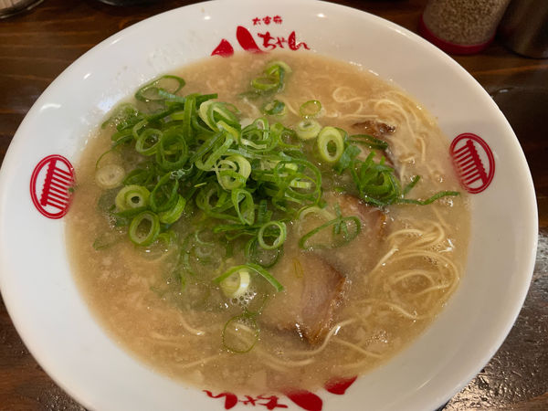 「とんこつラーメン」@太宰府八ちゃんラーメン 天神店の写真