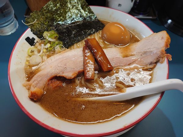 「よし丸らーめん 味玉」@らーめん よし丸の写真