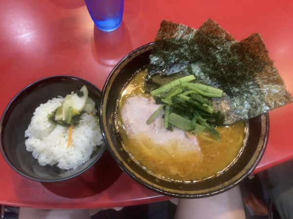 「ラーメン　ライス」@家系総本山 ラーメン吉村家の写真