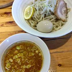 ピリ辛味噌つけめん　950円