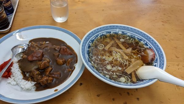 「カレーライス半ラーメン」@平和楼の写真