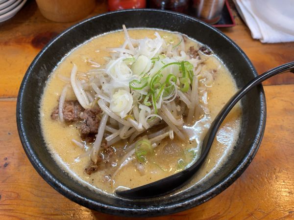 「味噌ラーメン 並(900円)+餃子三個(240円)」@大正麺業の写真