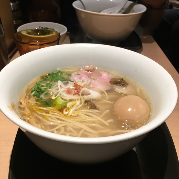 「真鯛と蛤の塩そば」@SOBAHOUSE 金色不如帰 新宿御苑本店の写真