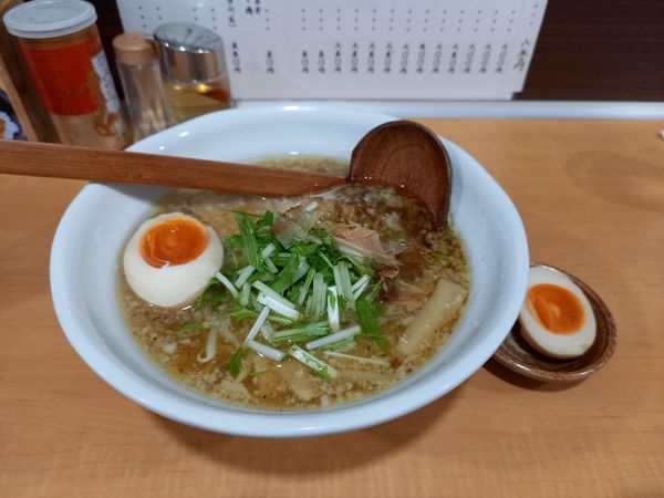 「背脂中華そば(味玉50円)」@麺や 弁慶の写真
