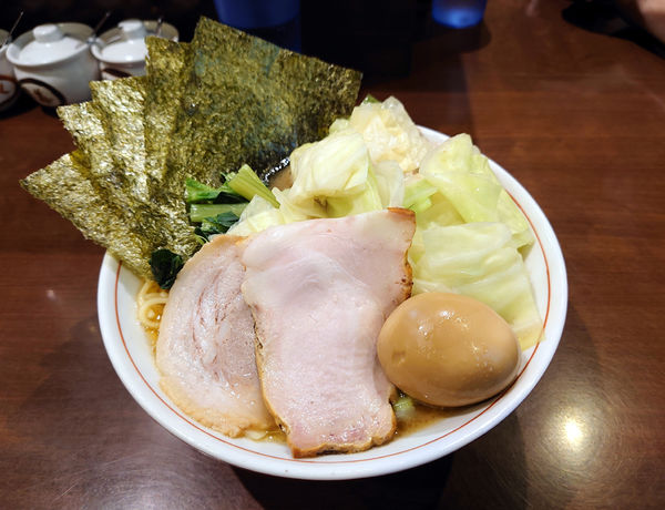 「らーめん もも+キャベツ」@らーめん飛粋の写真