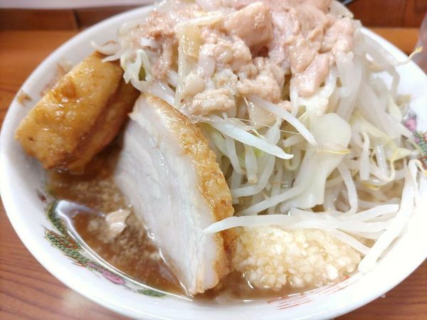「ラーメン（麺半分、ヤサイニンニクアブラ）」@ラーメン二郎 亀戸店の写真
