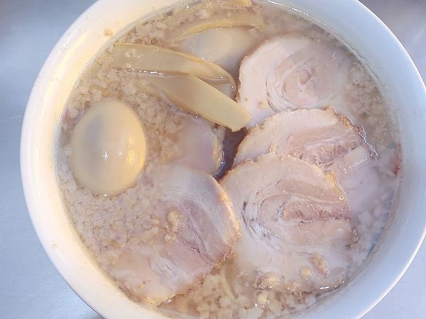 「チャーシューメン（脂多め）＋味付玉子」@ホープ軒 千駄ヶ谷本店の写真