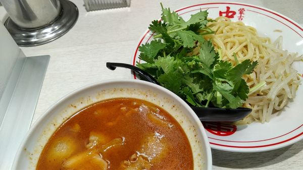 「【限定】トムヤムクンつけめん ￥1050」@蒙古タンメン 中本 川越店の写真