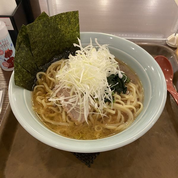 「ラーメン大盛り　白葱トッピング　¥1,000」@ラーメン 平和家の写真
