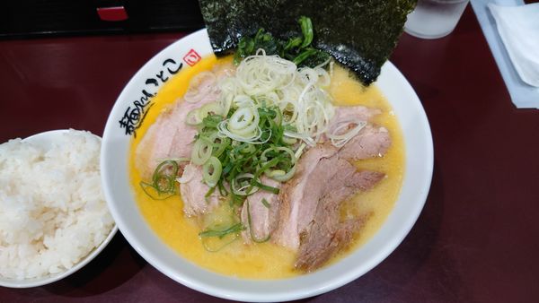 「チャーシューメン（塩）並 1030円 + ライス 小 80円」@麺処 いとこの写真