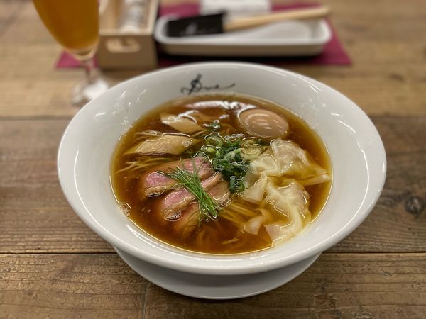 「醤油らぁ麺〜小豆島のオリーブオイルの香り〜¥1100」@Ramen ドゥエ Edo Japanの写真