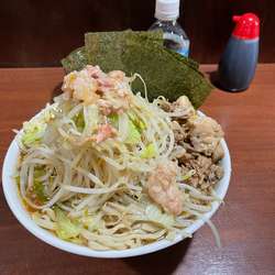 ラーメン全マシ+ほぐし豚、のり