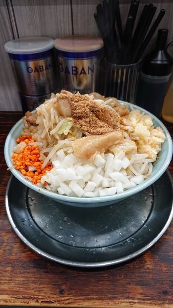 「令4・6・18小まぜそばトッピング全部(980円)」@麺でる 川崎店の写真